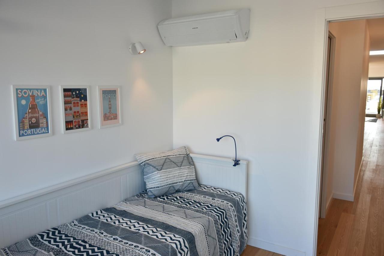 Ferienwohnung Sunny Penthouse Whith Balcony 9Min Walk Main Station Porto Exterior foto